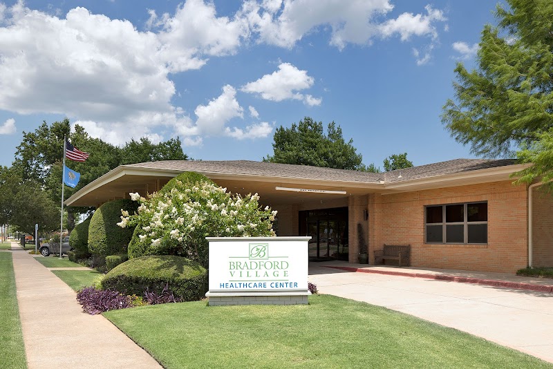 BRADFORD VILLAGE HEALTHCARE CENTER nursing home in EDMOND, OK - Photo 4 of 9