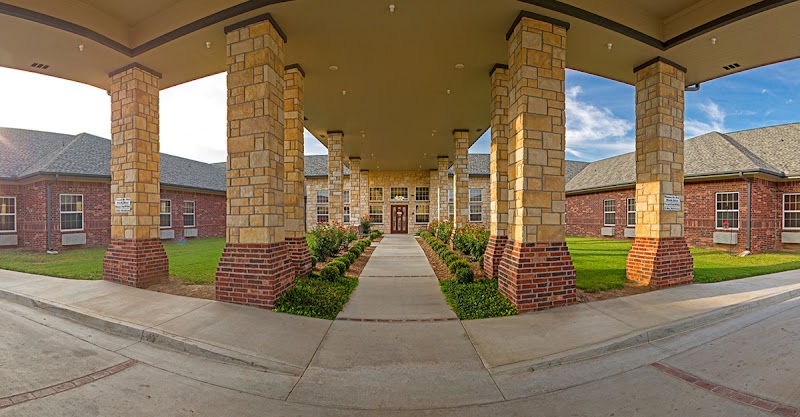 EMERALD CARE CENTER CLAREMORE nursing home in CLAREMORE, OK - Photo 2 of 5