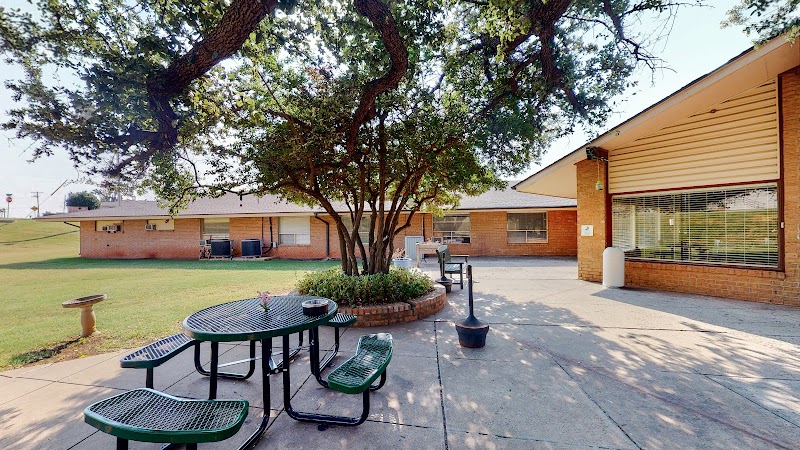Northwest Nursing Center nursing home in Oklahoma City, OK - Photo 3 of 5