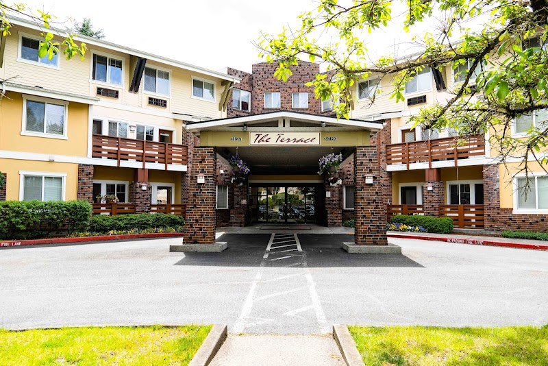 LAURELHURST POST ACUTE & REHABILITATION nursing home in PORTLAND, OR - Photo 3 of 5