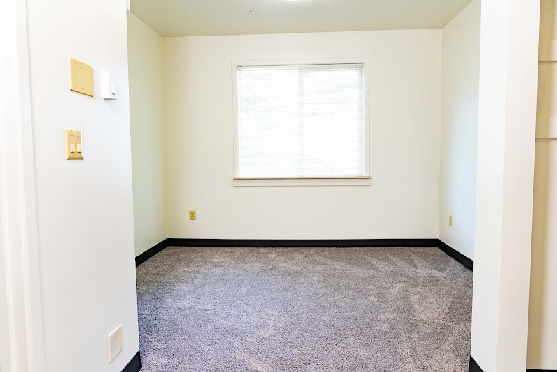 LAURELHURST POST ACUTE & REHABILITATION nursing home in PORTLAND, OR - Photo 5 of 5