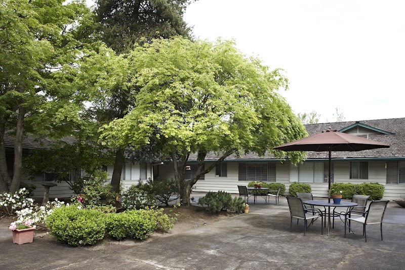 AVAMERE CRESTVIEW OF PORTLAND nursing home in PORTLAND, OR - Photo 4 of 5