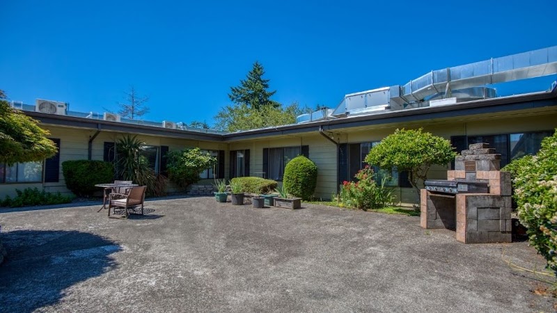 MENLO PARK POST ACUTE nursing home in PORTLAND, OR - Photo 2 of 5