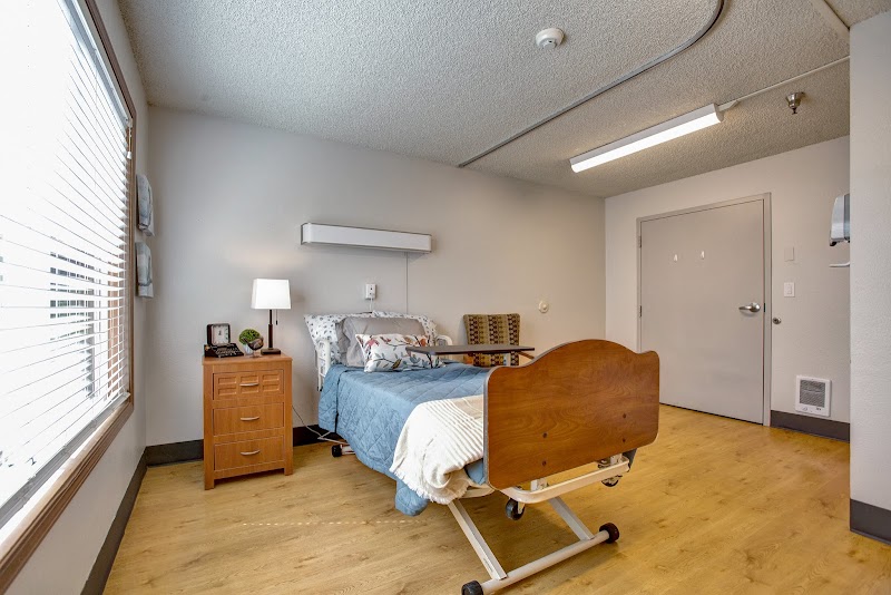 PORTHAVEN POST ACUTE nursing home in PORTLAND, OR - Photo 4 of 5