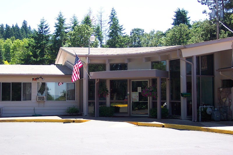 HILLSIDE HEIGHTS REHABILITATION CENTER nursing home in EUGENE, OR - Photo 2 of 5