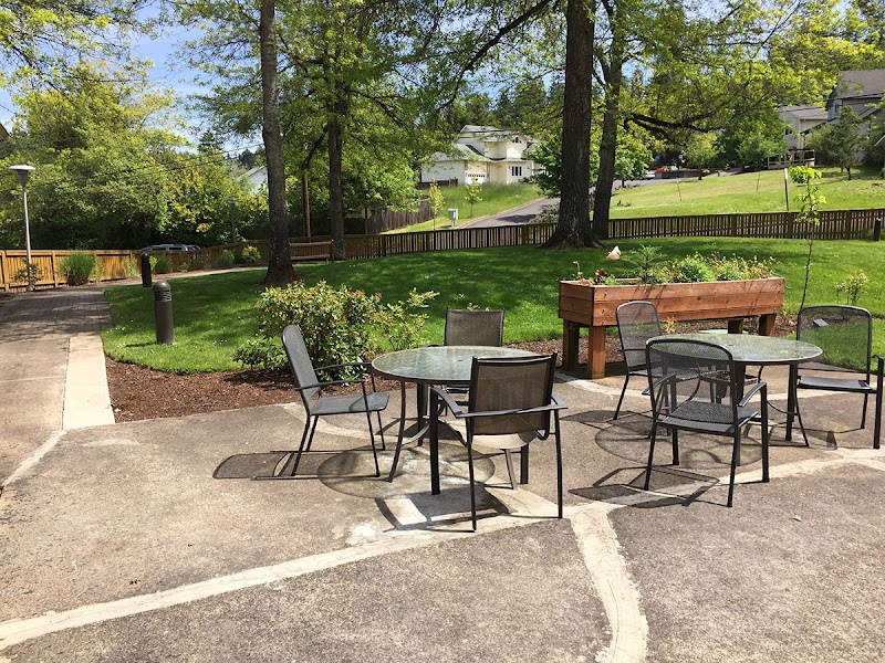 HILLSIDE HEIGHTS REHABILITATION CENTER nursing home in EUGENE, OR - Photo 3 of 5