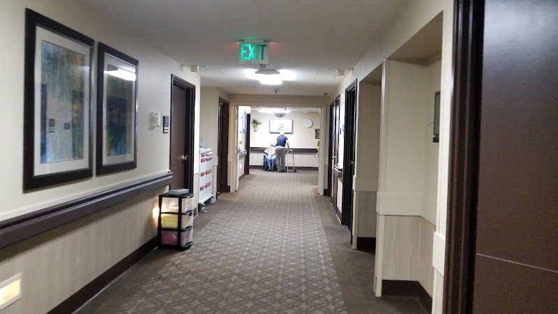 VILLAGE HEALTH CARE nursing home in GRESHAM, OR - Photo 2 of 5