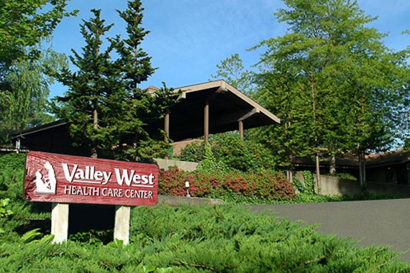 VALLEY WEST HEALTH CARE CENTER nursing home in EUGENE, OR - Photo 3 of 5