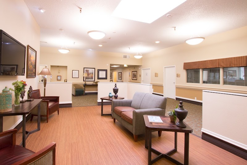 AVAMERE AT THREE FOUNTAINS nursing home in MEDFORD, OR - Photo 3 of 10