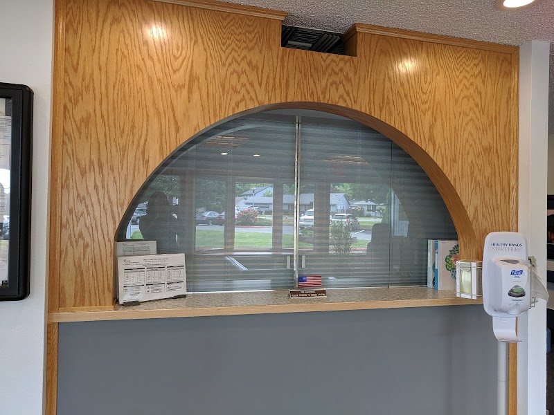 FAIRLAWN HEALTH AND REHAB OF CASCADIA nursing home in GRESHAM, OR - Photo 4 of 5