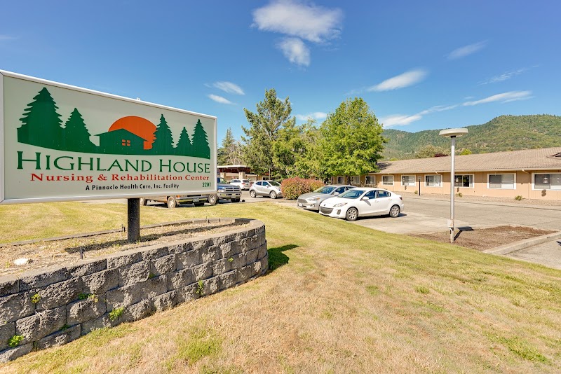 HIGHLAND HOUSE NURSING & REHABILITATION CENTER nursing home in GRANTS PASS, OR - Photo 2 of 5
