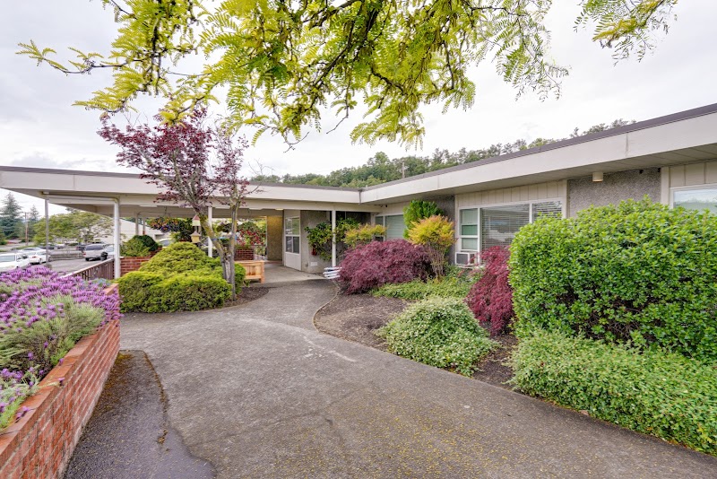 ROSE HAVEN NURSING CENTER nursing home in ROSEBURG, OR - Photo 3 of 5