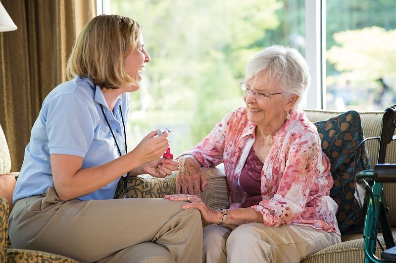 CURRY VILLAGE HEALTH AND REHAB OF CASCADIA nursing home in BROOKINGS, OR - Photo 2 of 10