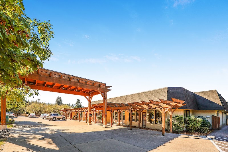 CASCADE TERRACE POST ACUTE nursing home in PORTLAND, OR - Photo 3 of 5