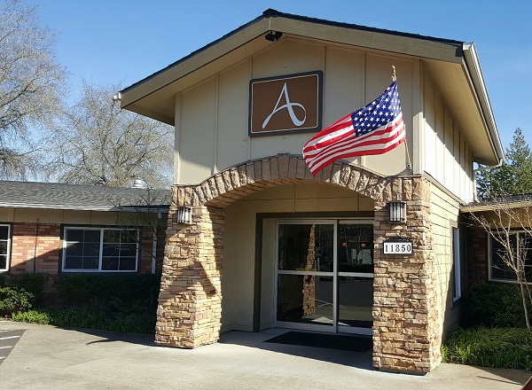 Avamere Rehabilitation Of Beaverton nursing home in BEAVERTON, OR - Photo 2 of 10