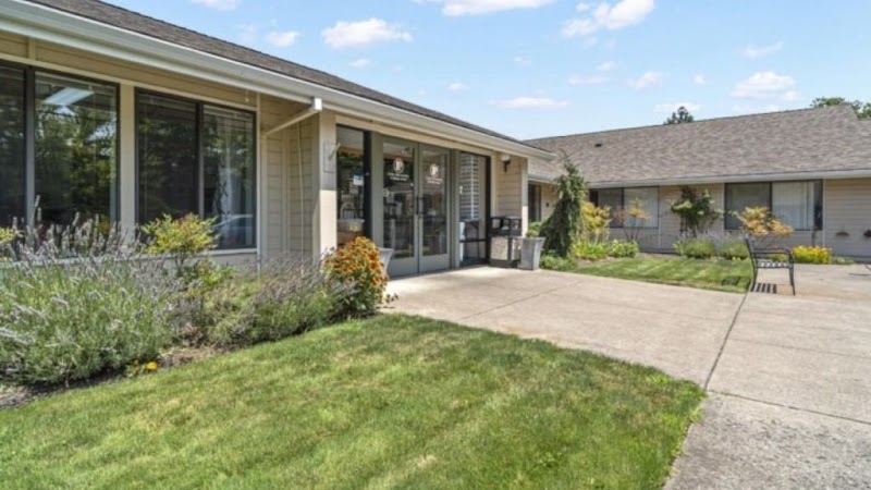 ASHLAND POST ACUTE nursing home in ASHLAND, OR - Photo 2 of 5