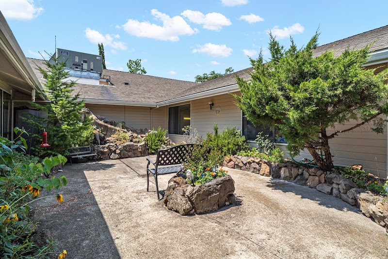 ASHLAND POST ACUTE nursing home in ASHLAND, OR - Photo 5 of 5