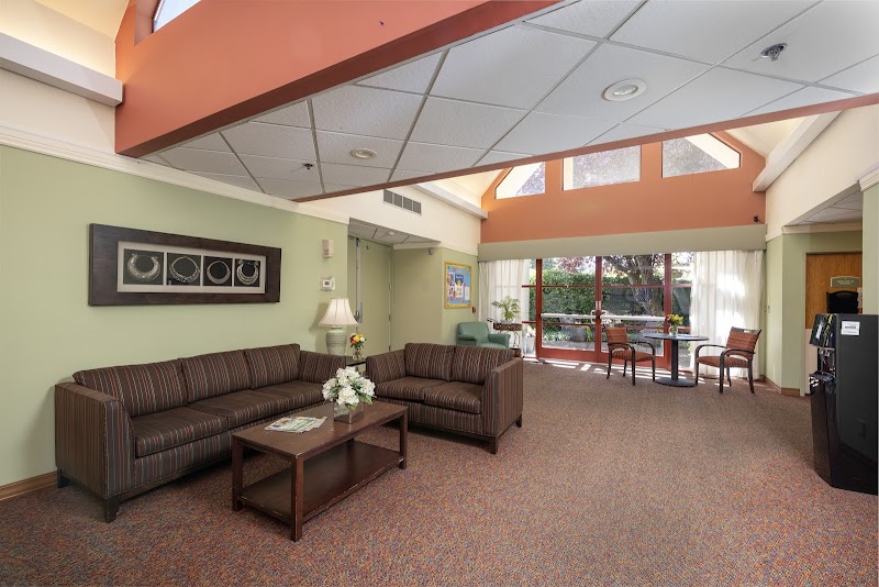 HILLSBORO HEALTH & REHABILITATION CENTER nursing home in HILLSBORO, OR - Photo 2 of 8