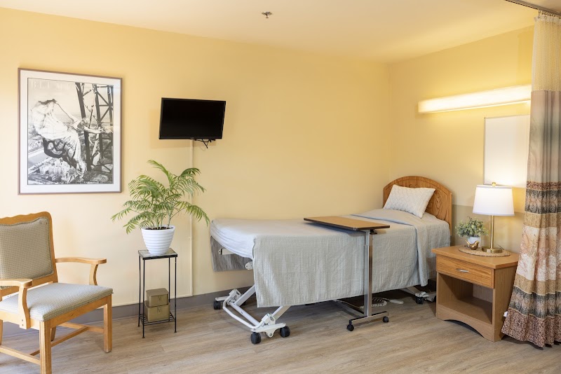 HILLSBORO HEALTH & REHABILITATION CENTER nursing home in HILLSBORO, OR - Photo 4 of 8