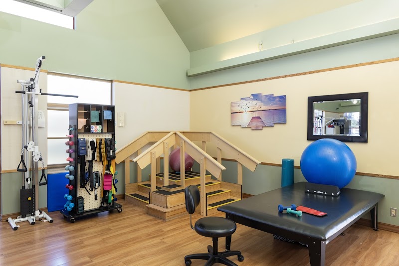 HILLSBORO HEALTH & REHABILITATION CENTER nursing home in HILLSBORO, OR - Photo 5 of 8