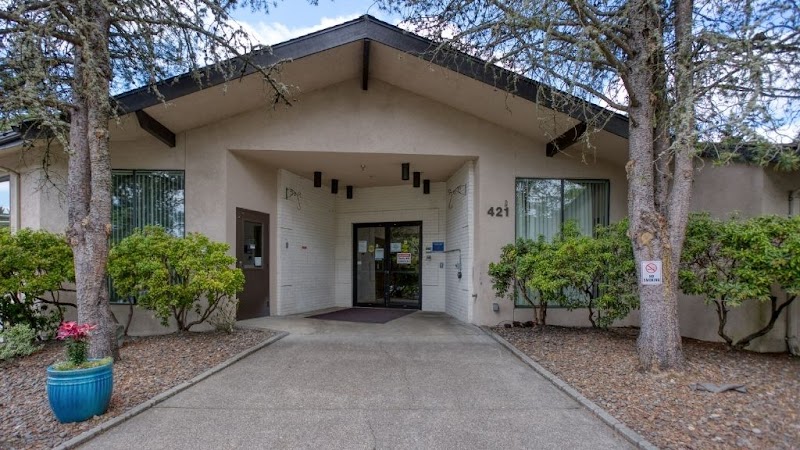 EVAN TERRACE POST ACUTE nursing home in MCMINNVILLE, OR - Photo 2 of 3