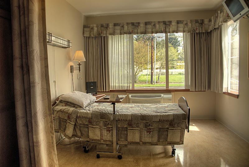 AVAMERE REHABILITATION OF HILLSBORO nursing home in HILLSBORO, OR - Photo 4 of 5