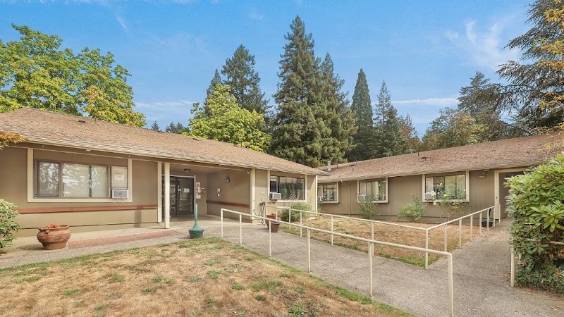 EVERGREEN POST ACUTE nursing home in PORTLAND, OR - Photo 2 of 5