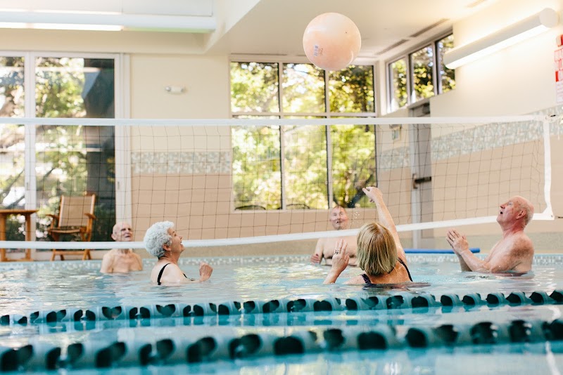 HOLLADAY PARK PLAZA nursing home in PORTLAND, OR - Photo 4 of 10