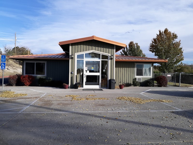 REGENCY PRINEVILLE REHABILITATION & NURSING CENTER nursing home in PRINEVILLE, OR - Photo 2 of 3