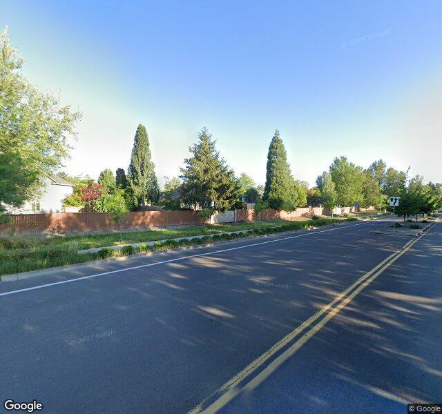 VILLAGE AT HILLSIDE nursing home in MCMINNVILLE, OR - Photo 2 of 5