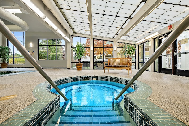 CASCADE MANOR nursing home in EUGENE, OR - Photo 4 of 10