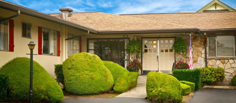 BELMONT CARE AND REHABILITATION nursing home in PORTLAND, OR - Photo 2 of 3