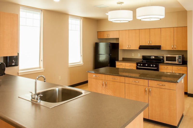 MARQUIS TUALATIN POST ACUTE REHAB nursing home in TUALATIN, OR - Photo 3 of 10