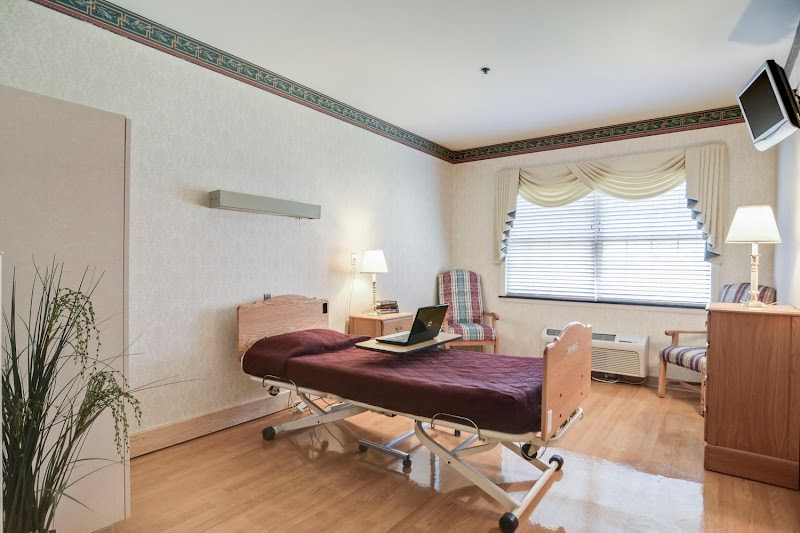 KINGSTON COURT SKILLED NURSING AND REHABILITATION nursing home in YORK, PA - Photo 5 of 5