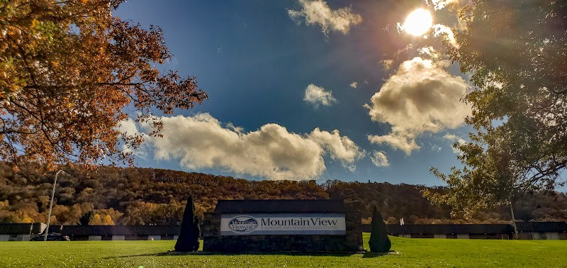 MOUNTAIN VIEW REHABILITATION AND SENIOR LIVING CTR nursing home in COAL TOWNSHIP, PA - Photo 2 of 5