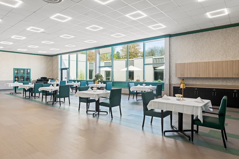 HERITAGE POINTE REHABILITATION AND HEALTHCARE CTR nursing home in DOYLESTOWN, PA - Photo 5 of 10