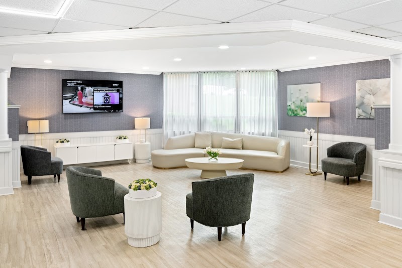 ROSEWOOD GARDENS REHABILITATION AND NURSING CENTER nursing home in BROOMALL, PA - Photo 3 of 10