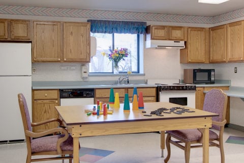 HILLCREST REHABILITATION & HEALTHCARE CENTER nursing home in LOWER BURRELL, PA - Photo 5 of 5