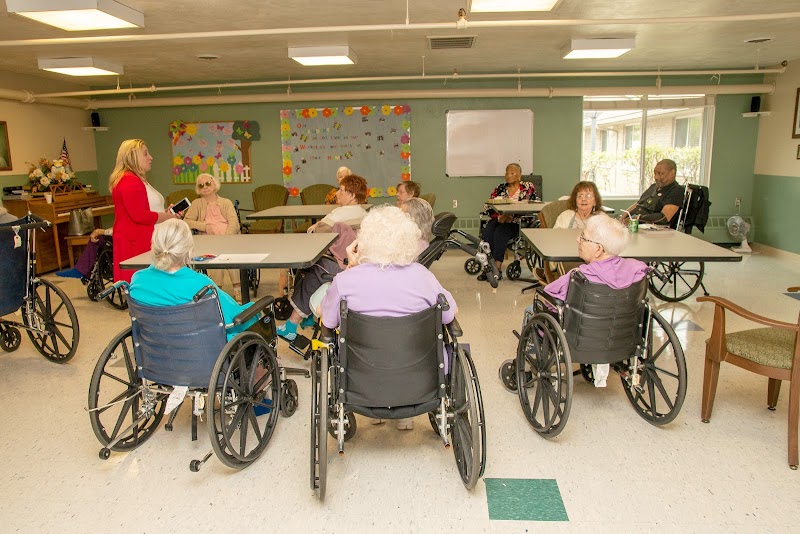 HERMITAGE NURSING AND REHABILITATION nursing home in HERMITAGE, PA - Photo 5 of 10