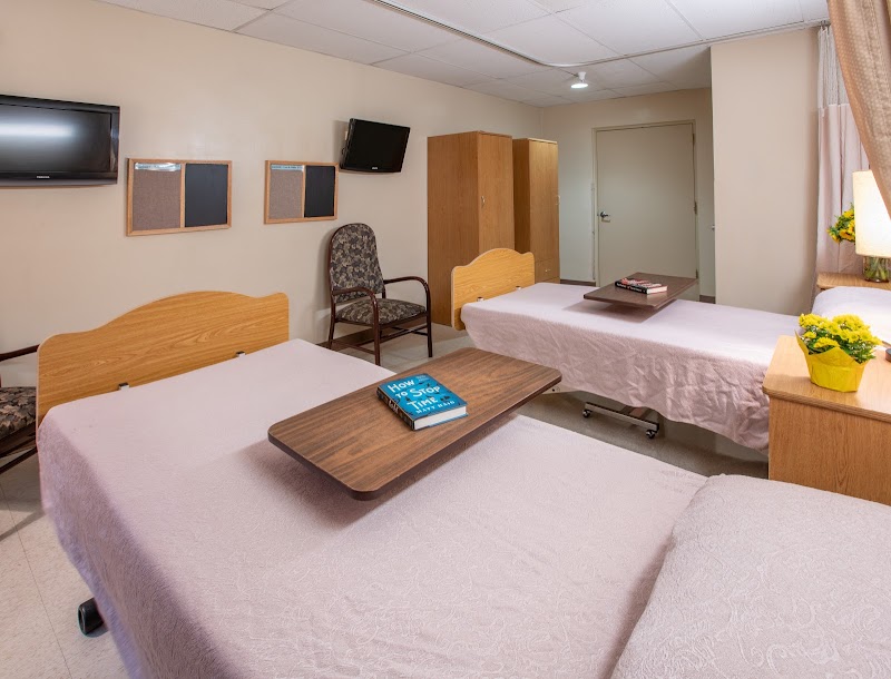 STATESMAN HEALTH & REHABILITATION CENTER nursing home in LEVITTOWN, PA - Photo 3 of 10