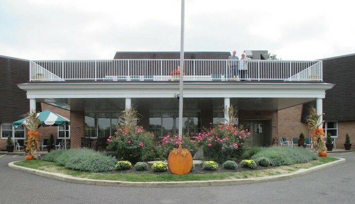 MANATAWNY CENTER FOR REHABILITATION AND NURSING nursing home in POTTSTOWN, PA - Photo 3 of 9