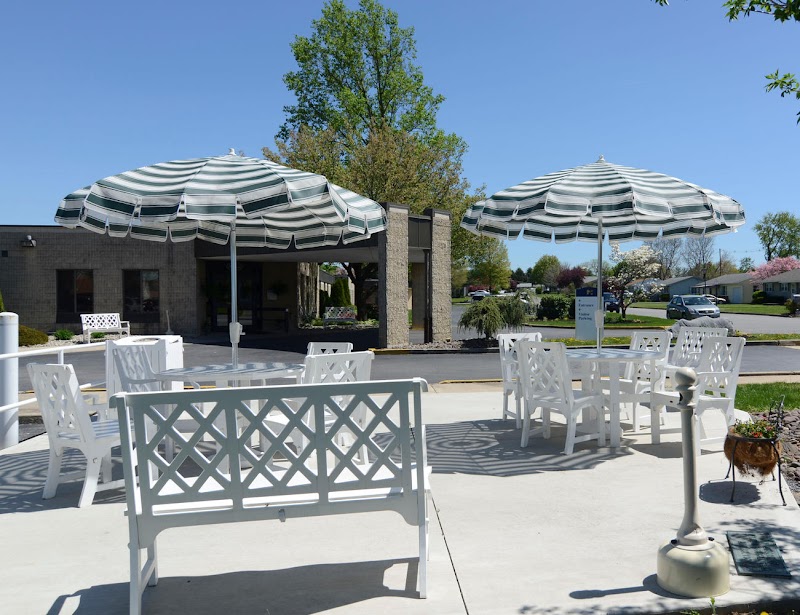 CHAMBERSBURG SKILLED NURSING AND REHABILITATION CE nursing home in CHAMBERSBURG, PA - Photo 4 of 5