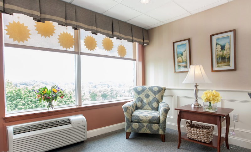 PINE RUN HEALTH CENTER nursing home in DOYLESTOWN, PA - Photo 2 of 10