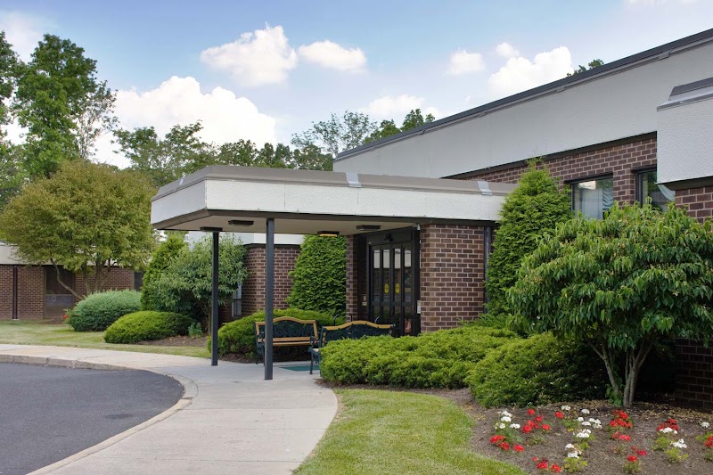 QUAKERTOWN CENTER nursing home in QUAKERTOWN, PA - Photo 2 of 8