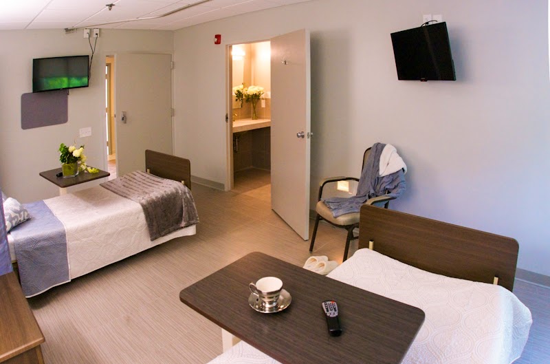 MAJESTIC OAKS REHABILITATION AND NURSING CENTER nursing home in WARMINSTER, PA - Photo 4 of 5