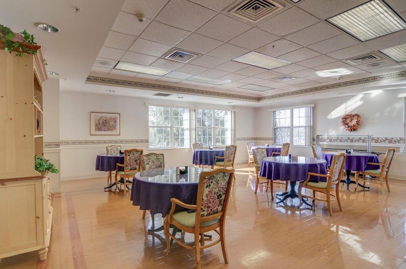 EMERALD NURSING AND REHABILITATION nursing home in ELIZABETHTOWN, PA - Photo 3 of 5