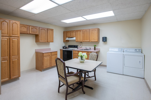 SLATE BELT HEALTH & REHABILITATION CENTER nursing home in BANGOR, PA - Photo 4 of 8