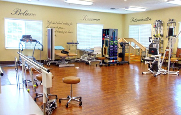 TWIN LAKES REHABILITATION AND HEALTHCARE CENTER nursing home in GREENSBURG, PA - Photo 2 of 5