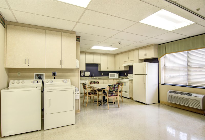 SUNBURY SKILLED NURSING AND REHABILITATION CENTER nursing home in SUNBURY, PA - Photo 4 of 5