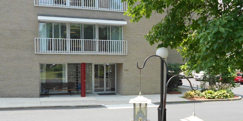 LAUREL SQUARE HEALTHCARE AND REHABILITATION CENTER nursing home in PHILADELPHIA, PA - Photo 2 of 5